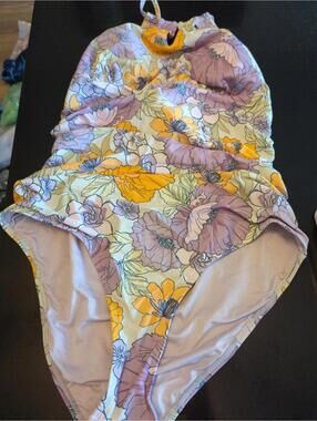 Cupshe Floral One-Piece Swimsuit Large 708